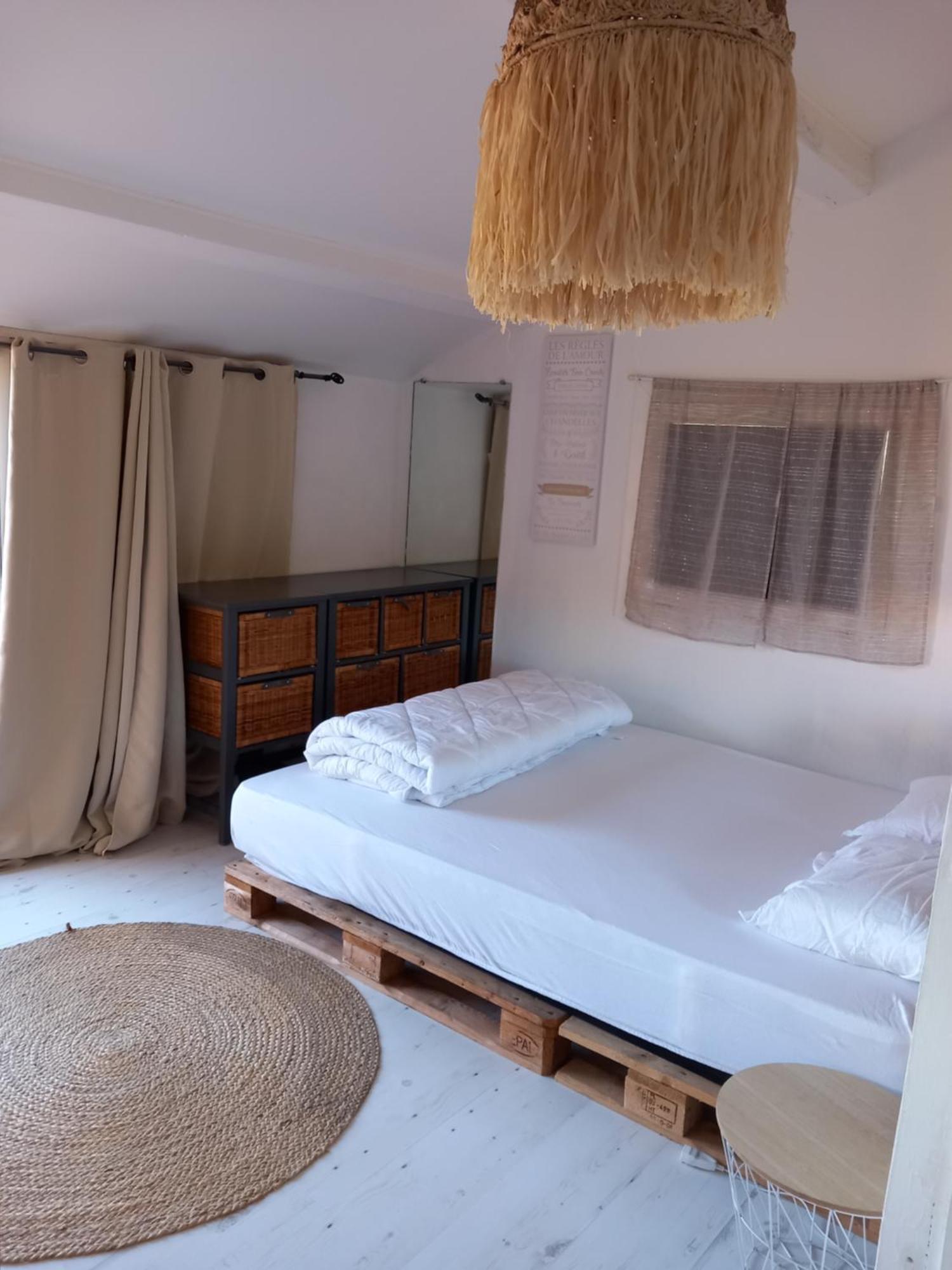 Villa 4 Chambres Avec Jacuzzi سانت ماكسيمين-لا-سانت-بوم المظهر الخارجي الصورة